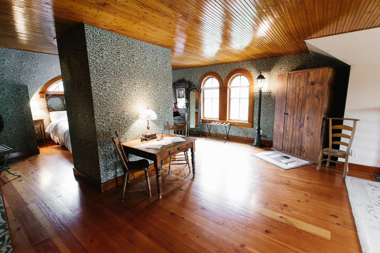 Round Barn Farm B & B Event Center Ред-Вінґ Екстер'єр фото
